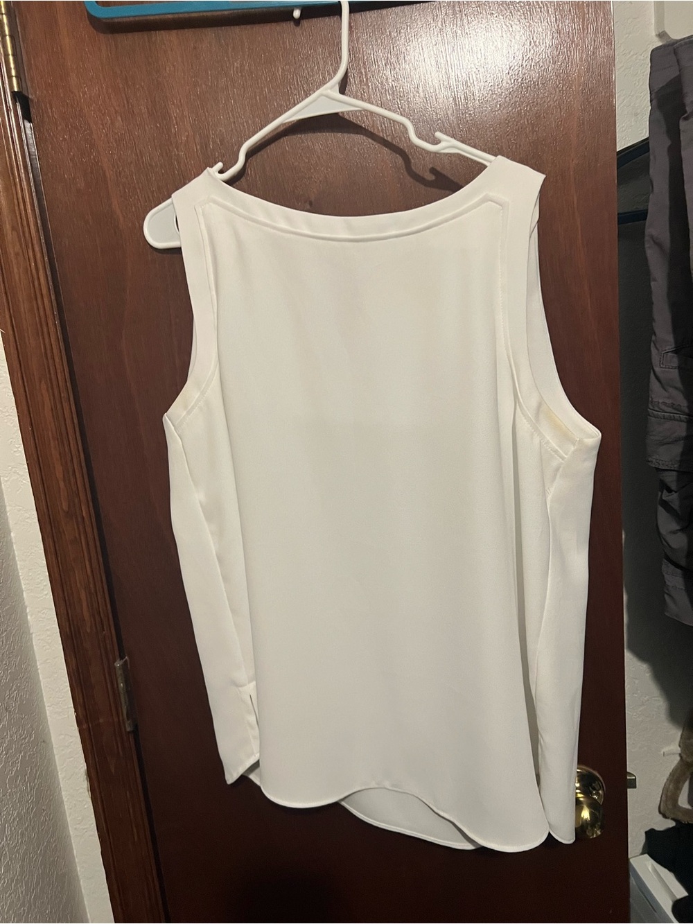 Peter Nygard Ivory Boatneck Sleeveless Camisole